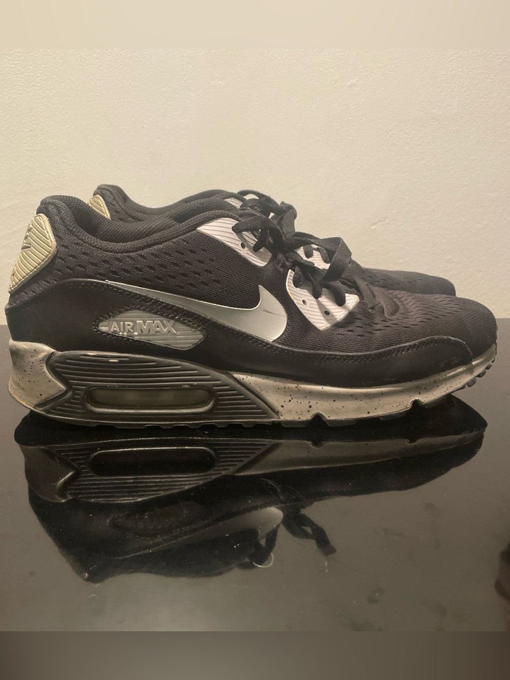 Nike Men’s Air Max 90 Black Size 10.5